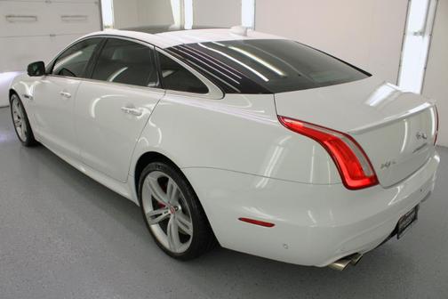 2017 Jaguar XJ LWB