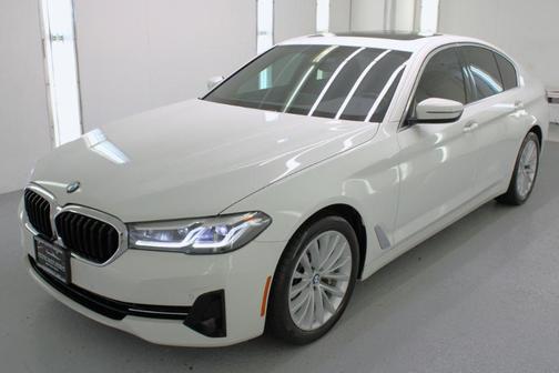 White 2021 BMW 530 i