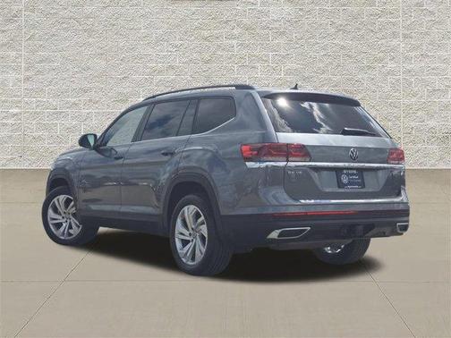 Platinum Gray Metallic 2022 Volkswagen Atlas 3.6L SE w/Technology