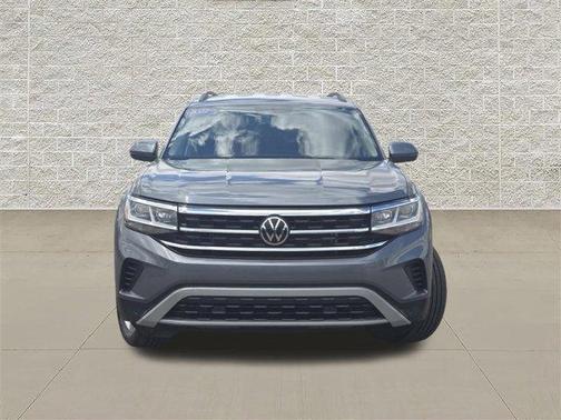 Platinum Gray Metallic 2022 Volkswagen Atlas 3.6L SE w/Technology