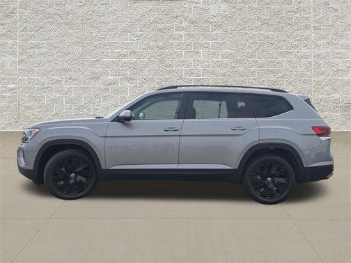 Silver Mist Metallic 2026 Volkswagen Atlas 2.0T SE W/TECHNOLOGY