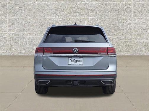 Silver Mist Metallic 2026 Volkswagen Atlas 2.0T SE W/TECHNOLOGY