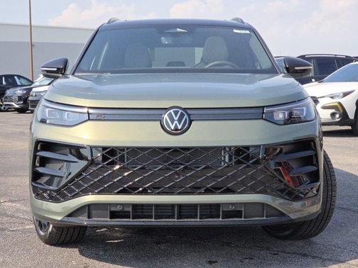 2025 Volkswagen Tiguan 2.0T SE R-Line Black