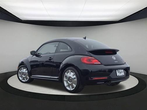 2017 Volkswagen Beetle 1.8T SEL
