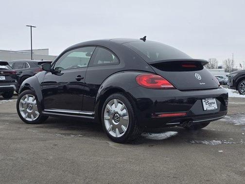 2017 Volkswagen Beetle 1.8T SEL