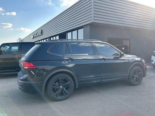 2024 Volkswagen Tiguan 2.0T SE R-Line Black