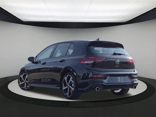 2025 Volkswagen Golf GTI 2.0T SE