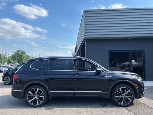 2022 Volkswagen Tiguan 2.0T SEL R-Line