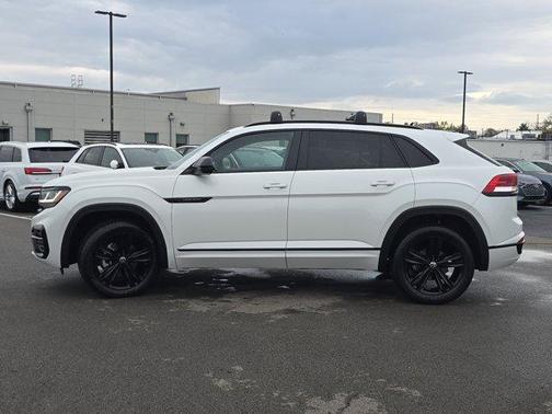 2023 Volkswagen Atlas Cross Sport 3.6 V6 SEL R-Line Black