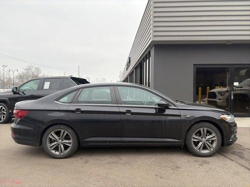 2021 Volkswagen Jetta 1.4T R-Line