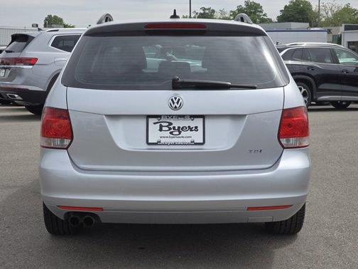 Reflex Silver Metallic 2014 Volkswagen Jetta SportWagen TDI