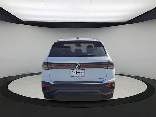 2025 Volkswagen Taos 1.5T SE Black