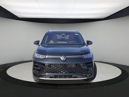 2026 Volkswagen Tiguan 2.0T SEL