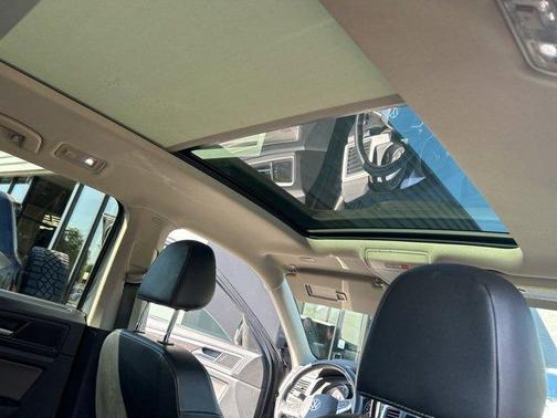 2021 Volkswagen Atlas 3.6 V6 SE w/ Technology