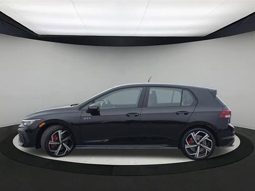 2026 Volkswagen Golf GTI SE