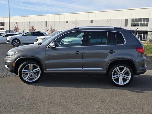 2016 Volkswagen Tiguan R-Line