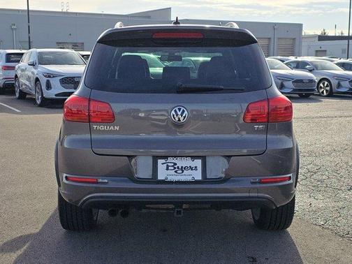 2016 Volkswagen Tiguan R-Line