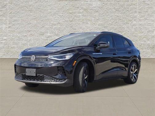 Deep Black Pearl Effect 2023 Volkswagen ID.4 Pro S