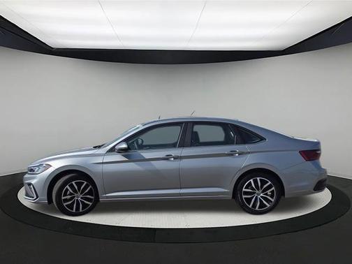 Pyrite Silver Metallic 2026 Volkswagen Jetta 1.5T SE