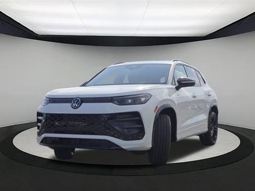 2025 Volkswagen Tiguan 2.0T SE R-Line Black