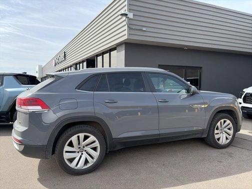 Pure Gray 2020 Volkswagen Atlas Cross Sport 2.0T SE w/Technology