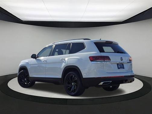 2022 Volkswagen Atlas 3.6L SE w/Technology