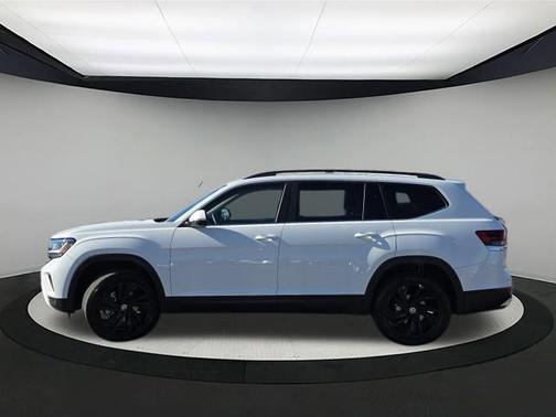 2022 Volkswagen Atlas 3.6L SE w/Technology