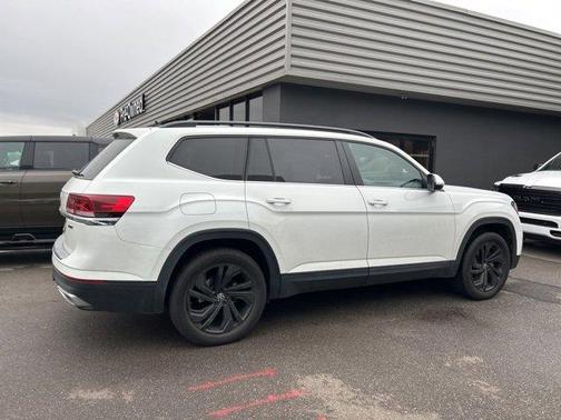 2022 Volkswagen Atlas 3.6L SE w/Technology