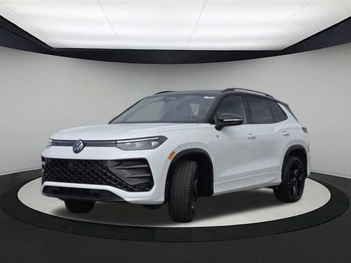 2025 Volkswagen Tiguan 2.0T SE R-Line Black