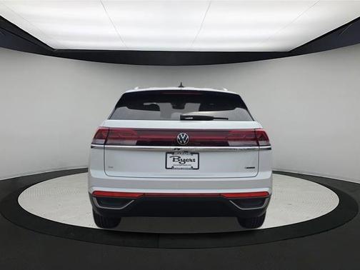Opal White Pearl 2026 Volkswagen Atlas Cross Sport 2.0T SE