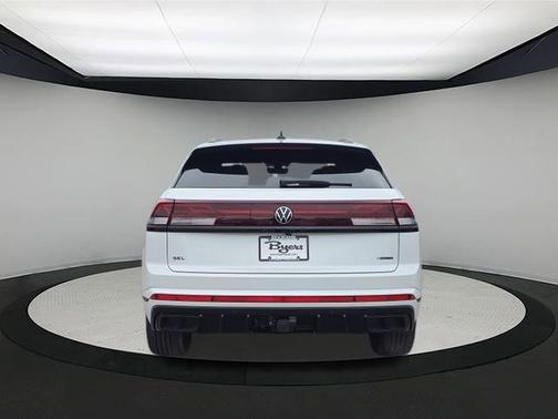 2026 Volkswagen Atlas Cross Sport 2.0T SEL R-Line Black