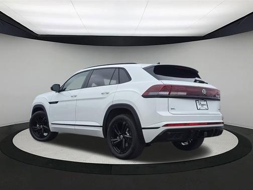 2026 Volkswagen Atlas Cross Sport 2.0T SEL R-Line Black