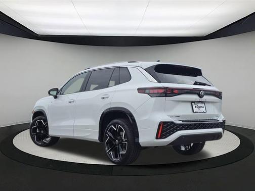 2026 Volkswagen Tiguan 2.0T SEL