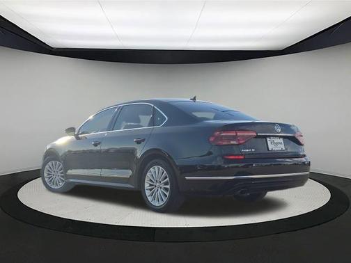 2017 Volkswagen Passat 1.8T SE