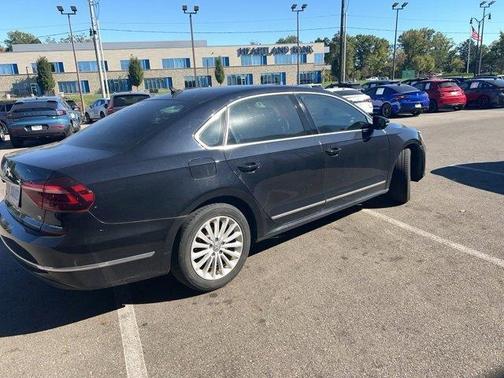 2017 Volkswagen Passat 1.8T SE