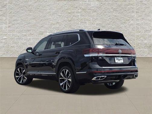 Deep Black Pearl 2026 Volkswagen Atlas 2.0T SEL Premium R-Line