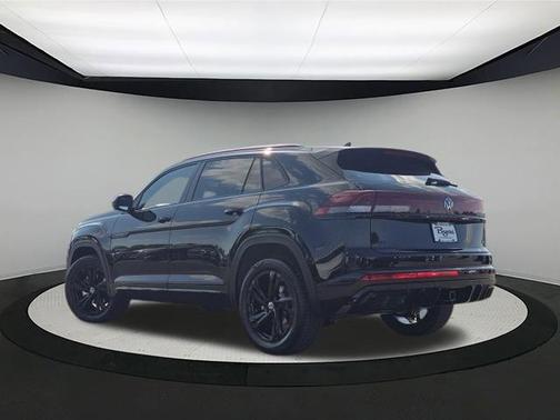 2026 Volkswagen Atlas Cross Sport 2.0T SEL R-Line Black