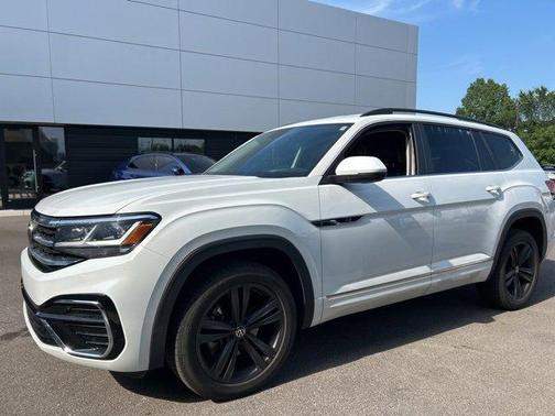 2021 Volkswagen Atlas 3.6 V6 SE w/ Technology R-Line