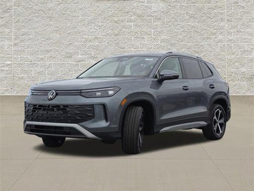 Platinum Gray Metallic 2026 Volkswagen Tiguan 2.0T SE