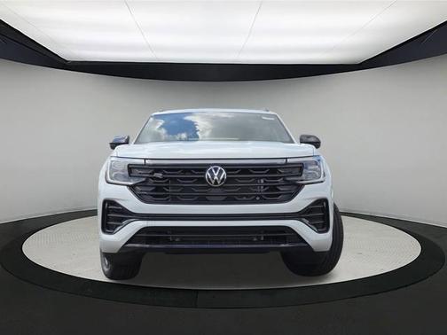 2025 Volkswagen Atlas Cross Sport 2.0T SEL R-Line Black