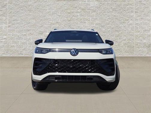 Ascot Grey 2025 Volkswagen Tiguan 2.0T SE R-Line Black