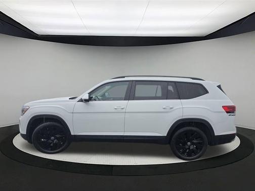 2025 Volkswagen Atlas 2.0T SE
