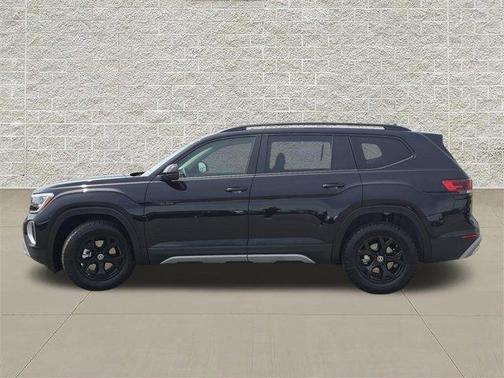 Deep Black Pearl 2026 Volkswagen Atlas 2.0T Peak Edition