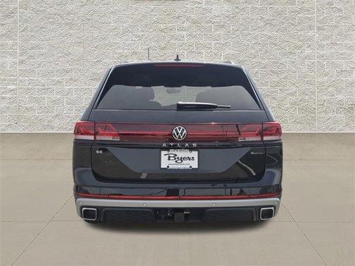 Deep Black Pearl 2026 Volkswagen Atlas 2.0T Peak Edition