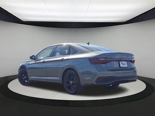 2026 Volkswagen Jetta 1.8T SE