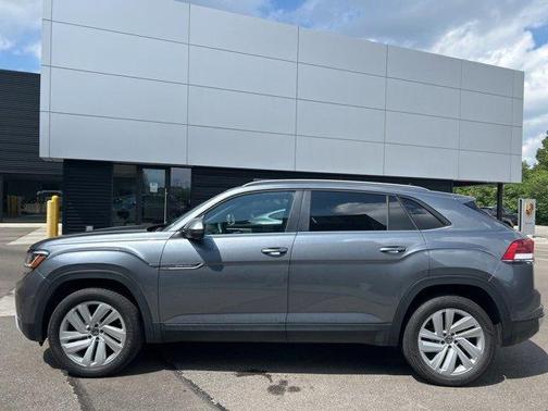2022 Volkswagen Atlas Cross Sport 3.6L V6 SE w/Technology