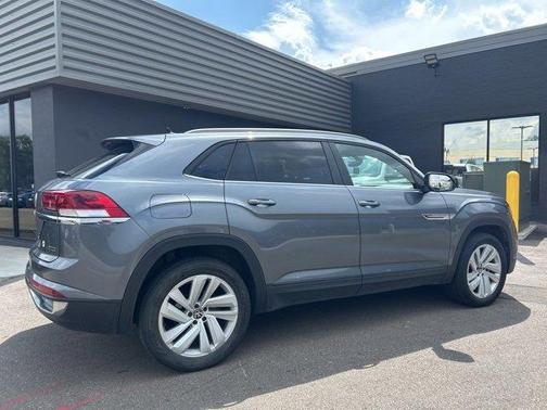 2022 Volkswagen Atlas Cross Sport 3.6L V6 SE w/Technology