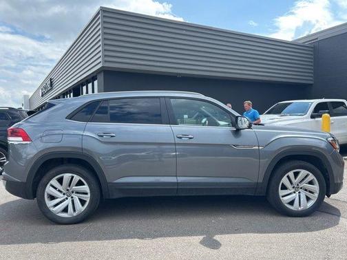 2022 Volkswagen Atlas Cross Sport 3.6L V6 SE w/Technology