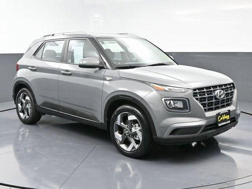 2021 Hyundai VENUE SEL