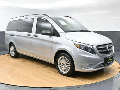 2018 Mercedes-Benz Metris Base